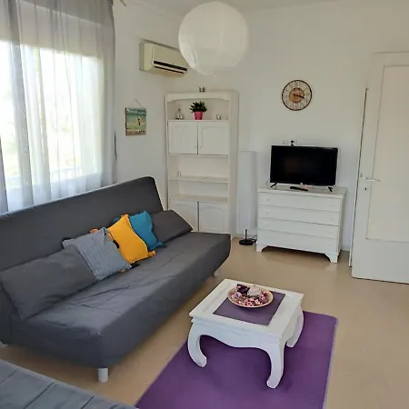 Apartment Vakilis *